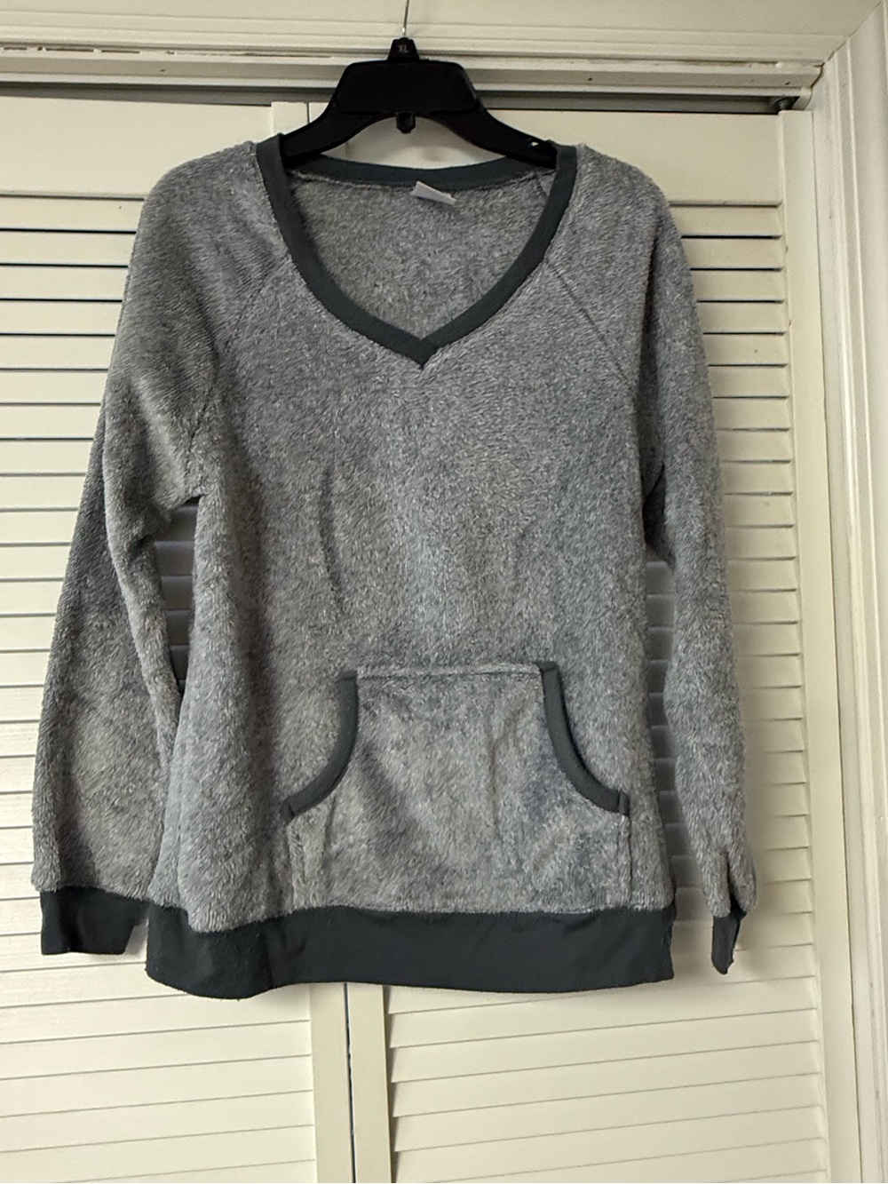 Secret Treasures Gray V-Neck Pocket Sweater